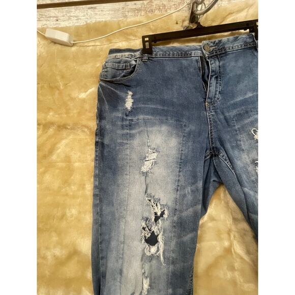 Women's Plus size 18W Straight jeans Distressed Ashley Stewart Blue - Picture 2 of 8